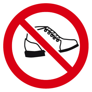 Port de chaussures interdit